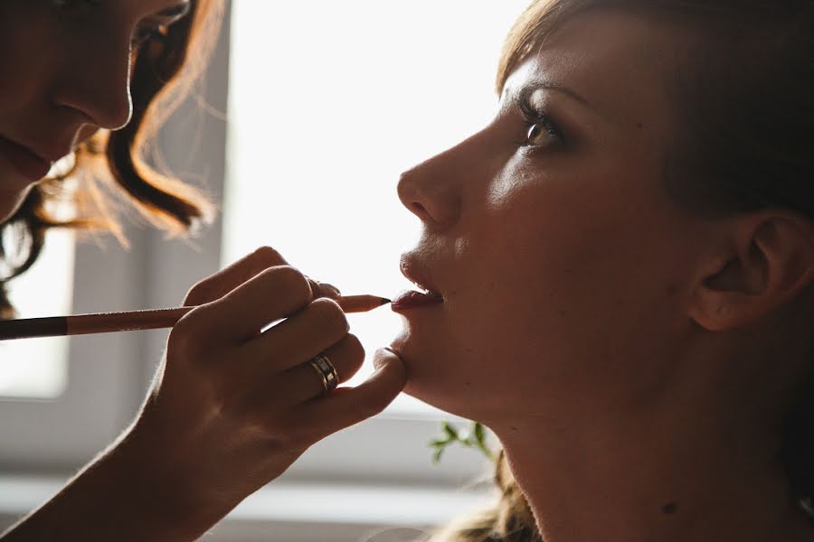 Fotógrafo de casamento Alina Moskovceva (moskovtseva). Foto de 12 de outubro 2015