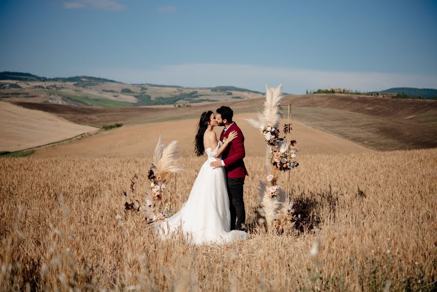 Fotografo di matrimoni Lucrezia Senserini (lucreziasenseri). Foto del 31 luglio 2020