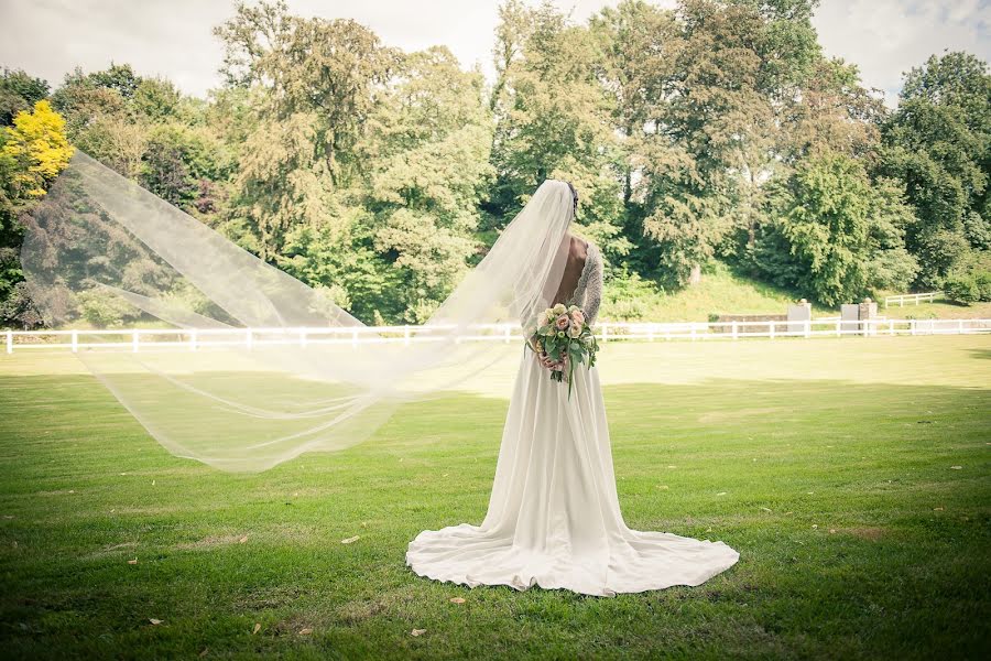 Fotografer pernikahan Fabienne Louis (louis). Foto tanggal 16 Oktober 2016