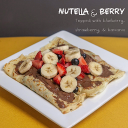 Nutella & Berry Crepe