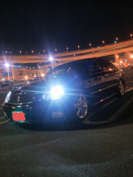 クラウンアスリートのドライブ・大黒PAに関するカスタム事例の投稿画像1枚目