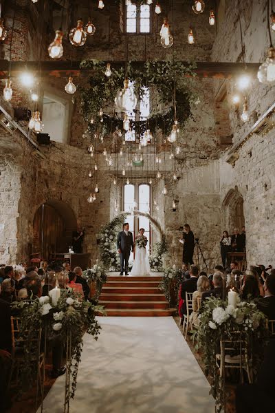 Wedding photographer Ollie Coghill (ochiweddings). Photo of 15 February 2022