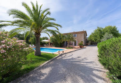 Farmhouse with garden and pool 2