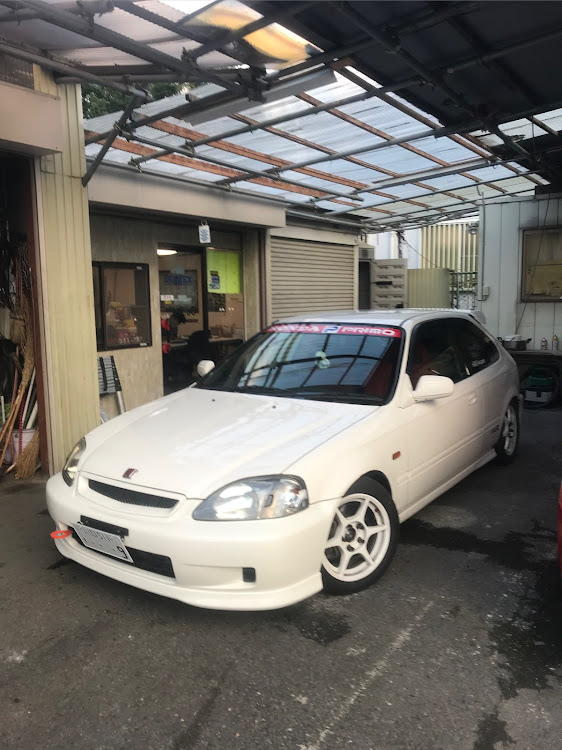 シビックタイプRのEK9・シビック・シビックタイプR・civic・VTECに関するカスタム事例の投稿画像1枚目