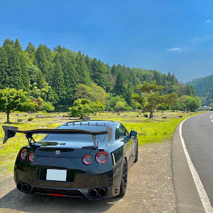 NISSAN GT-R R35