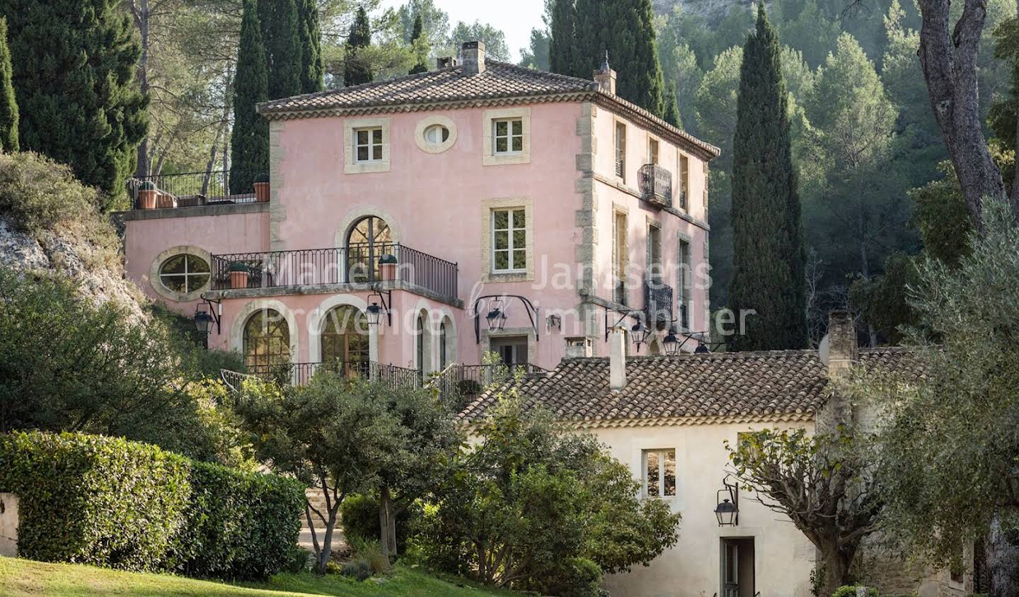 Maison avec piscine Saint-Etienne-du-Grès