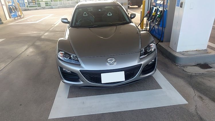 RX-8のRX-8・ディーラー入庫に関するカスタム事例の投稿画像1枚目