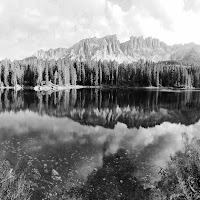 Una montagna intera in un lago! 