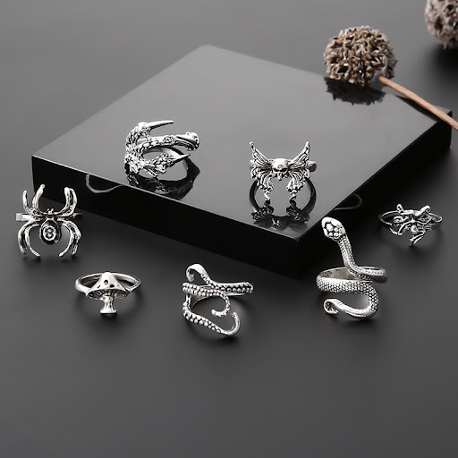 Title 3, Halloween Retro Skull Snake Spider Octopus Anim...