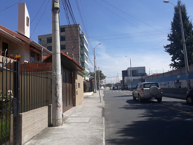 Miguel Diaz, Cuenca, Ecuador