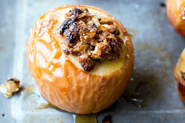 Healthy Stuffed Baked Apples