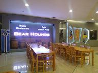 Bearhounds Cafe photo 4