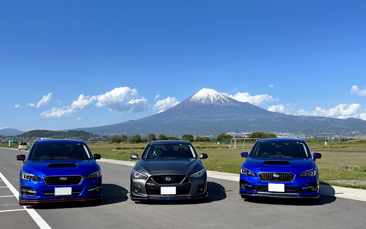 スカイラインの山と愛車・8月もよろしくお願いします・V37スカイライン・富士山とコラボに関するカスタム事例の投稿画像3枚目