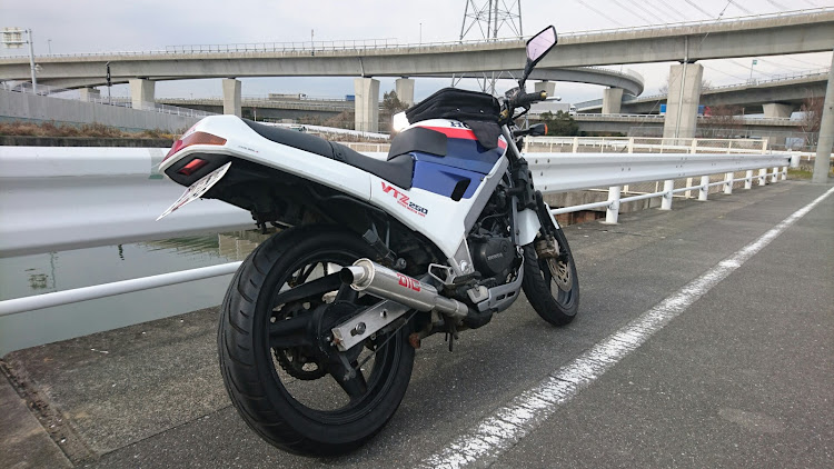 ひろさんが投稿したVTZ250に関するカスタム事例の投稿画像3枚目