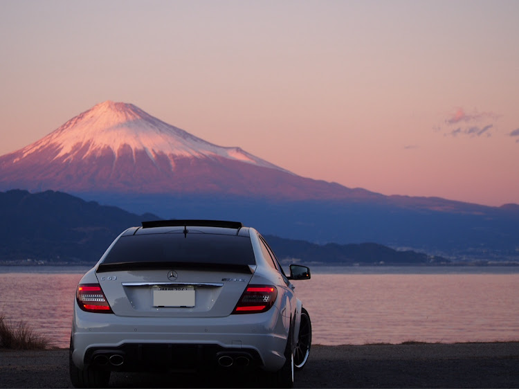 .さんが投稿したC63AMG・M156エンジン・C204・富士山に関するカスタム事例の投稿画像2枚目