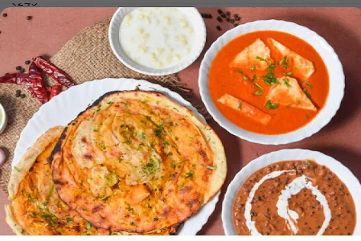 Aloo Chur Chur Naan Thali (2 Naan & 2 Sabzi)