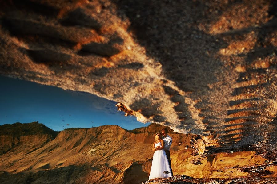 Fotógrafo de casamento Adam Szczepaniak (joannaplusadam). Foto de 23 de outubro 2017