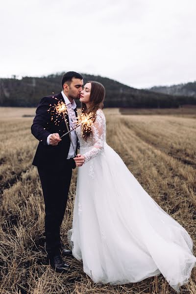 Wedding photographer Maksim Pakulev (pakulev888). Photo of 17 December 2018