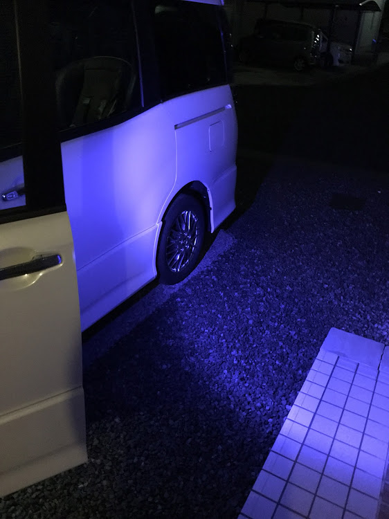 ヴォクシーのSHIBUYAさんが投稿したカスタム事例の投稿画像2枚目