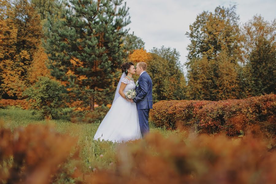 Fotografo di matrimoni Darina Luzyanina (darinalou). Foto del 6 febbraio 2017