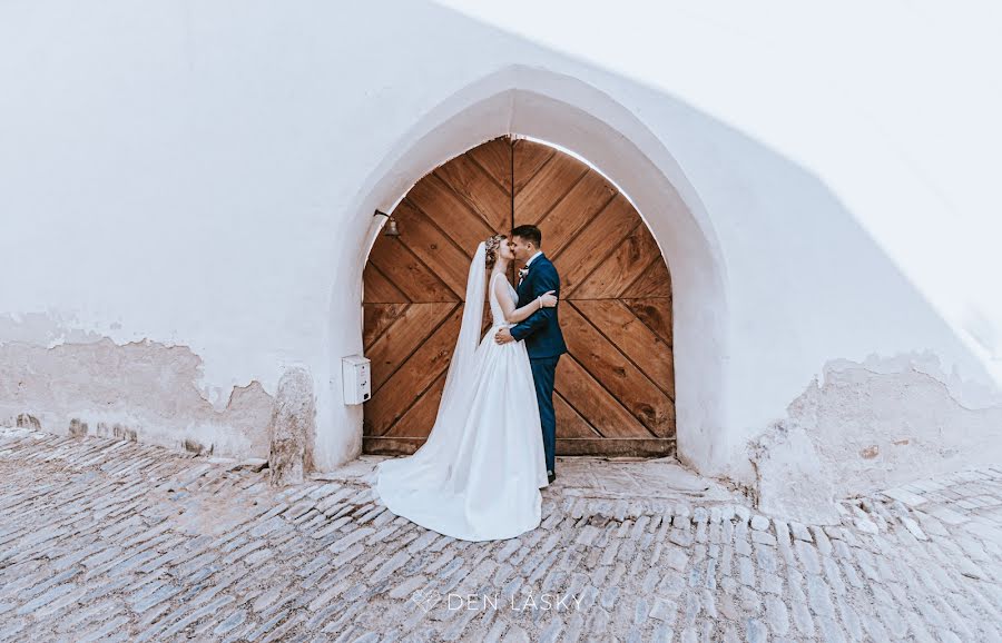 Fotografer pernikahan Den Lásky (denlasky). Foto tanggal 5 Mei 2021