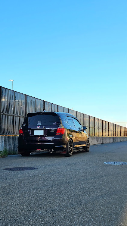 フィットの台風対策・ムラサキグランプリ・紫愛・洗車・ドライブに関するカスタム事例の投稿画像1枚目