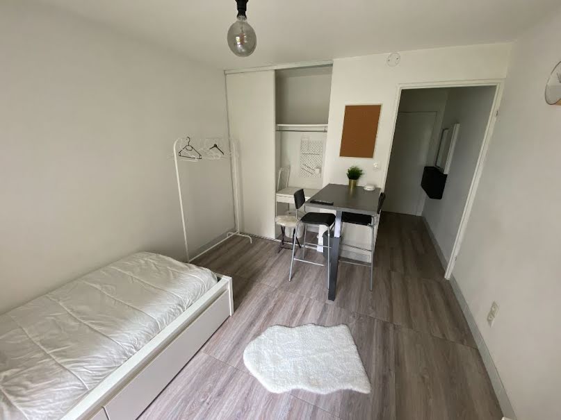 Location meublée appartement 1 pièce 20 m² à Nancy (54000), 420 €