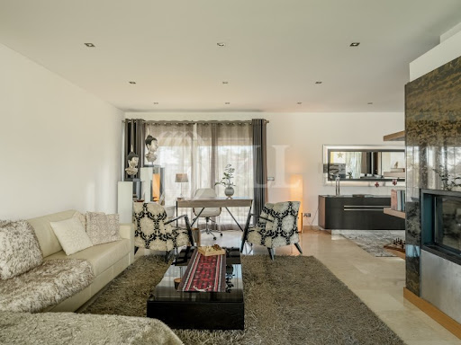 Maison avec piscine et terrasse 5