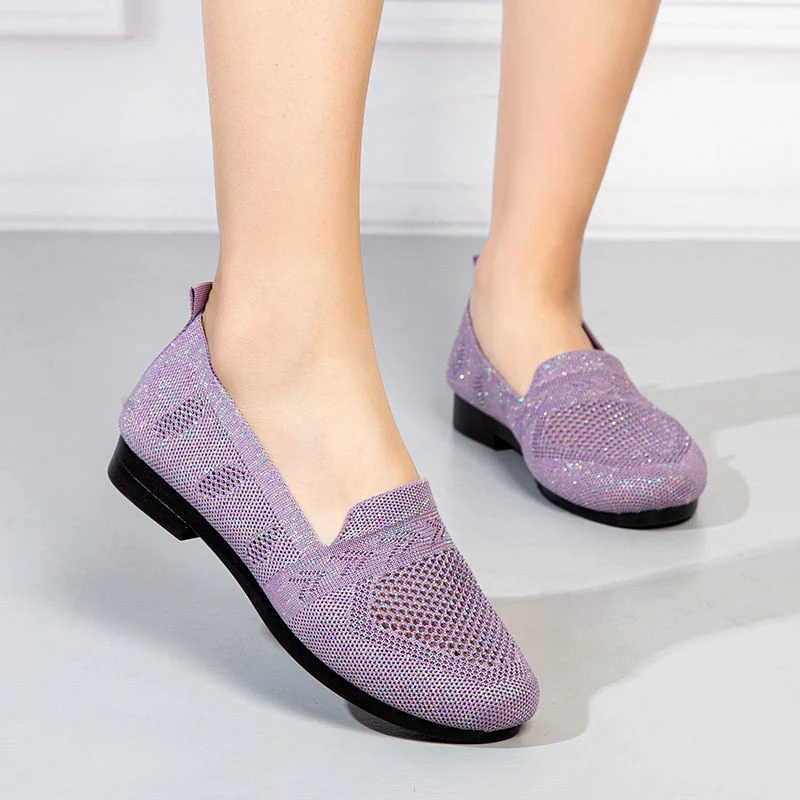 Chaussures en tissu ajouré en mesh pour femmes, respirantes et légères, parfaites pour l'été. Confort et style assurés avec ces chaussures tendances.