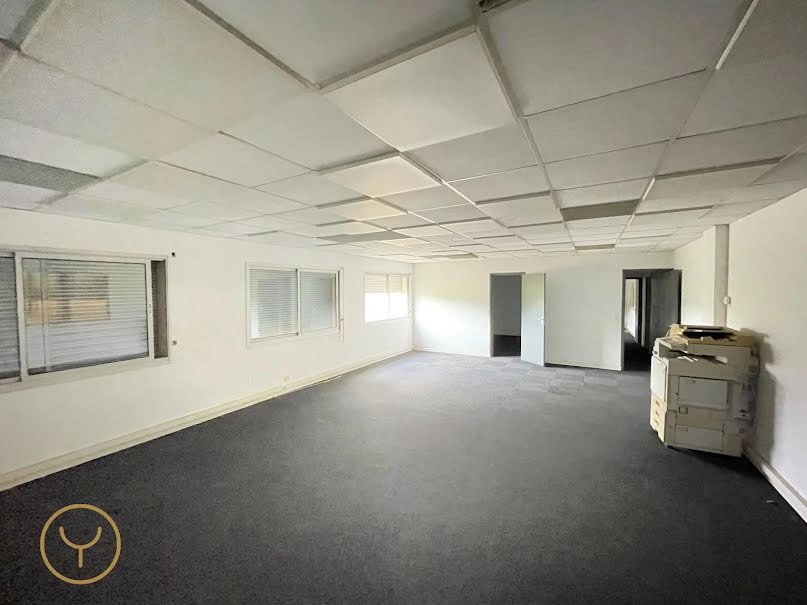 Vente locaux professionnels  2300 m² à Troyes (10000), 935 000 €