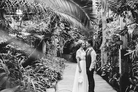 Fotógrafo de casamento Lyuba Zholob (luba-jolob). Foto de 26 de agosto 2017