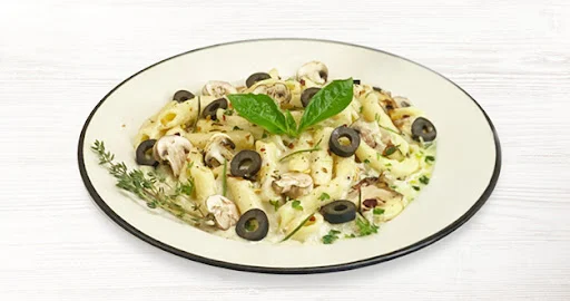 Olive & Mushroom Alfredo Pasta [White Sauce]