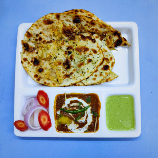 Dal Makhani With 2 Aloo Naan