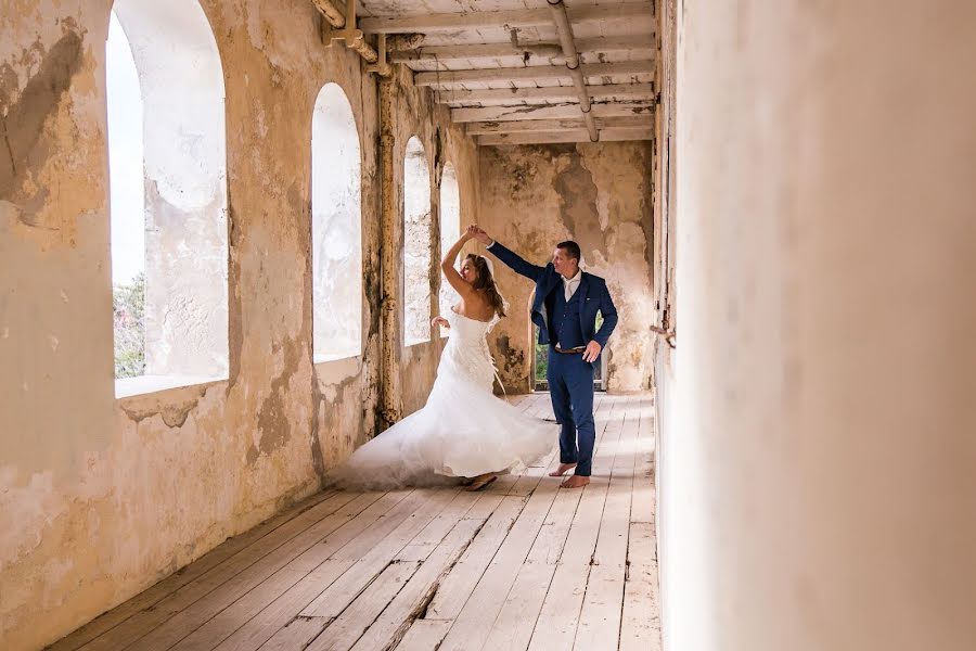 Fotógrafo de casamento Cinderella Van Der Wiel (cinderellaph). Foto de 9 de fevereiro 2018