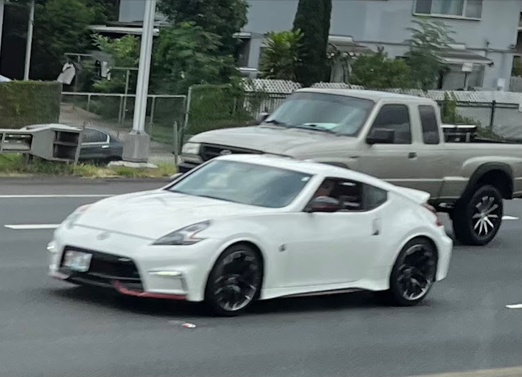 Bレンジ愛好家さんが投稿した86・マーチ・セリカZZT230・ハイエースワゴン・ハワイに関するカスタム事例の投稿画像6枚目