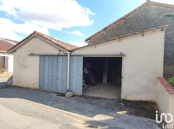 parking à Lussac-les-Châteaux (86)