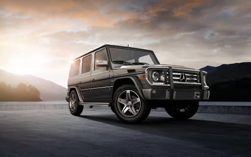 Elegant Mercedes Suv Against a Stunning screenshot 2