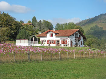 propriété à Saint-Jean-Pied-de-Port (64)