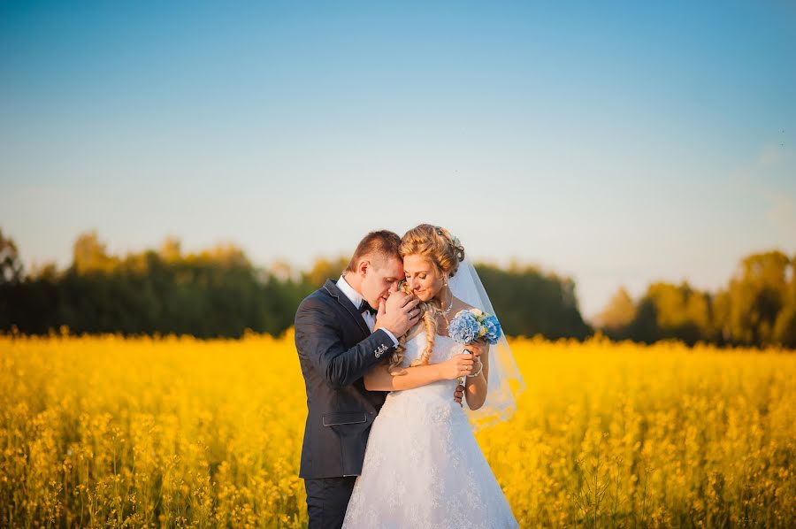婚禮攝影師Konstantin Moshikhin（moshihin）。2015 2月11日的照片