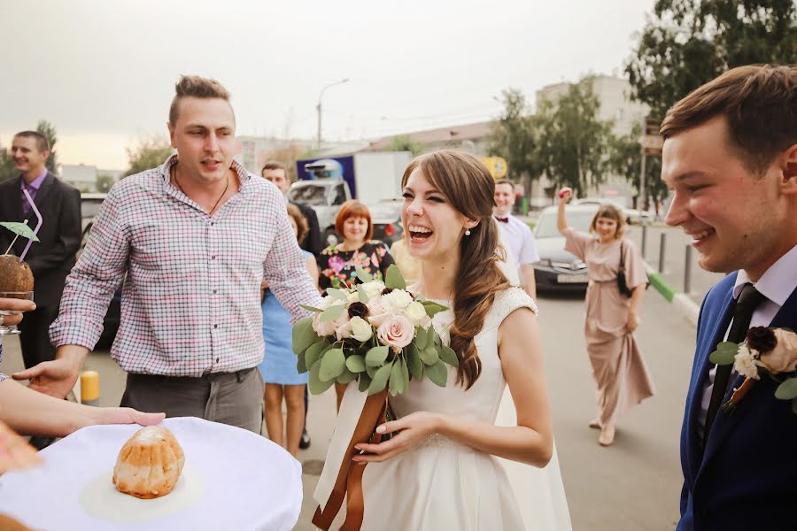 Fotografo di matrimoni Kseniya Tkachenko (fotovnsk). Foto del 8 febbraio 2017