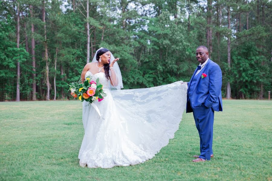 Fotógrafo de bodas Monifa Basdeo (monifabasdeo). Foto del 10 de marzo 2020