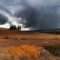 Temporale sui cipressi di San Quirico di 