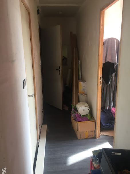 Vente appartement 4 pièces 89.86 m² à Saint-Etienne (42000), 31 500 €