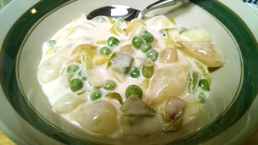 Creamed Peas and Pearl Onions with Buttered Leeks