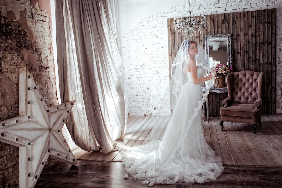 Wedding photographer Elena Lipatnikova (smolic). Photo of 19 August 2016