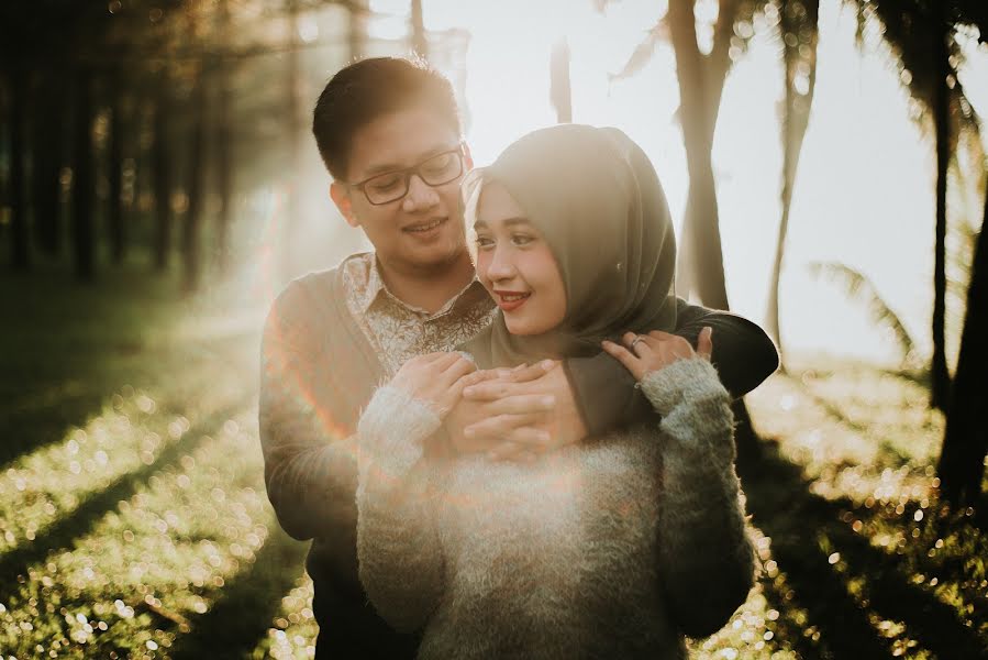 婚禮攝影師Fajar Kurniawan（fajarjey）。2018 3月5日的照片