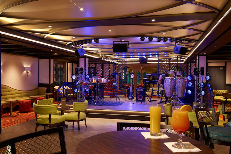 Hang out at Havana Bar on Carnival Panorama for a cool atmosphere and great mojitos. 