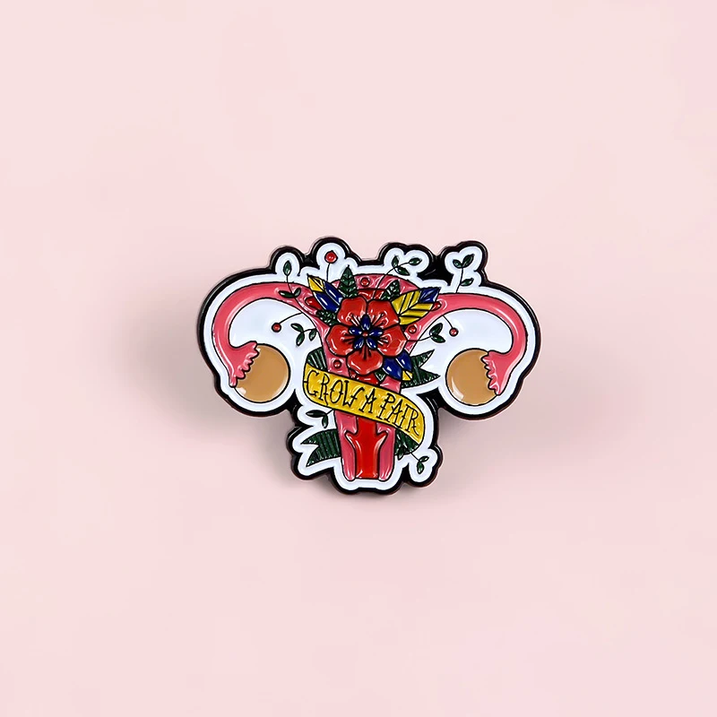 Broche de aleación con guirnalda personalizada y pintura de esmalte. Crea un toque único con este accesorio personalizable y elegante para cualquier ocasión.