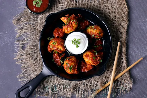 Butter Chicken Pan Tossed Momo