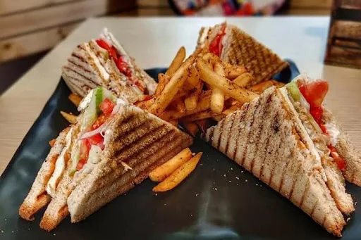 Paneer Peri Peri Special Grilled Sandwich